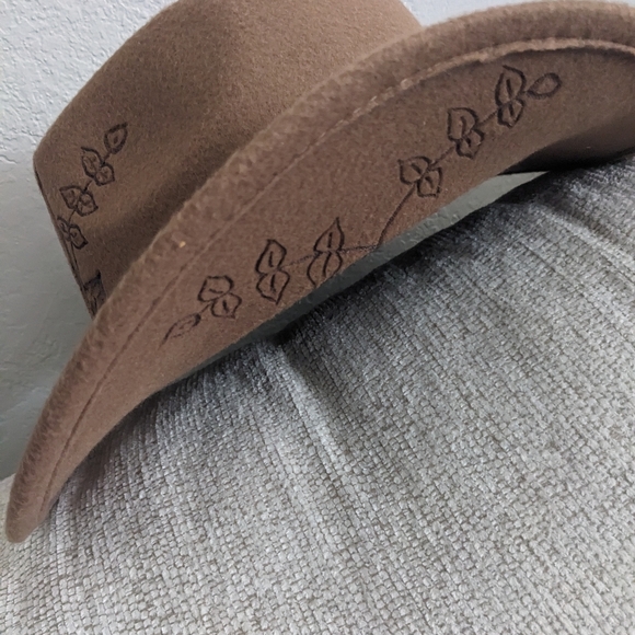 Hat - Picture 3 of 3